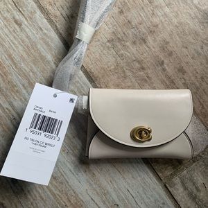 Coach Turnlock Card Case Wristlet (chalk color)